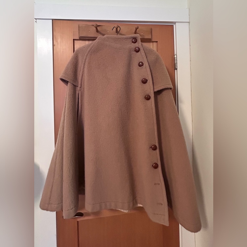 Vintage Peck & Peck Camel Wool Cape Coat – Hooded, Button Front